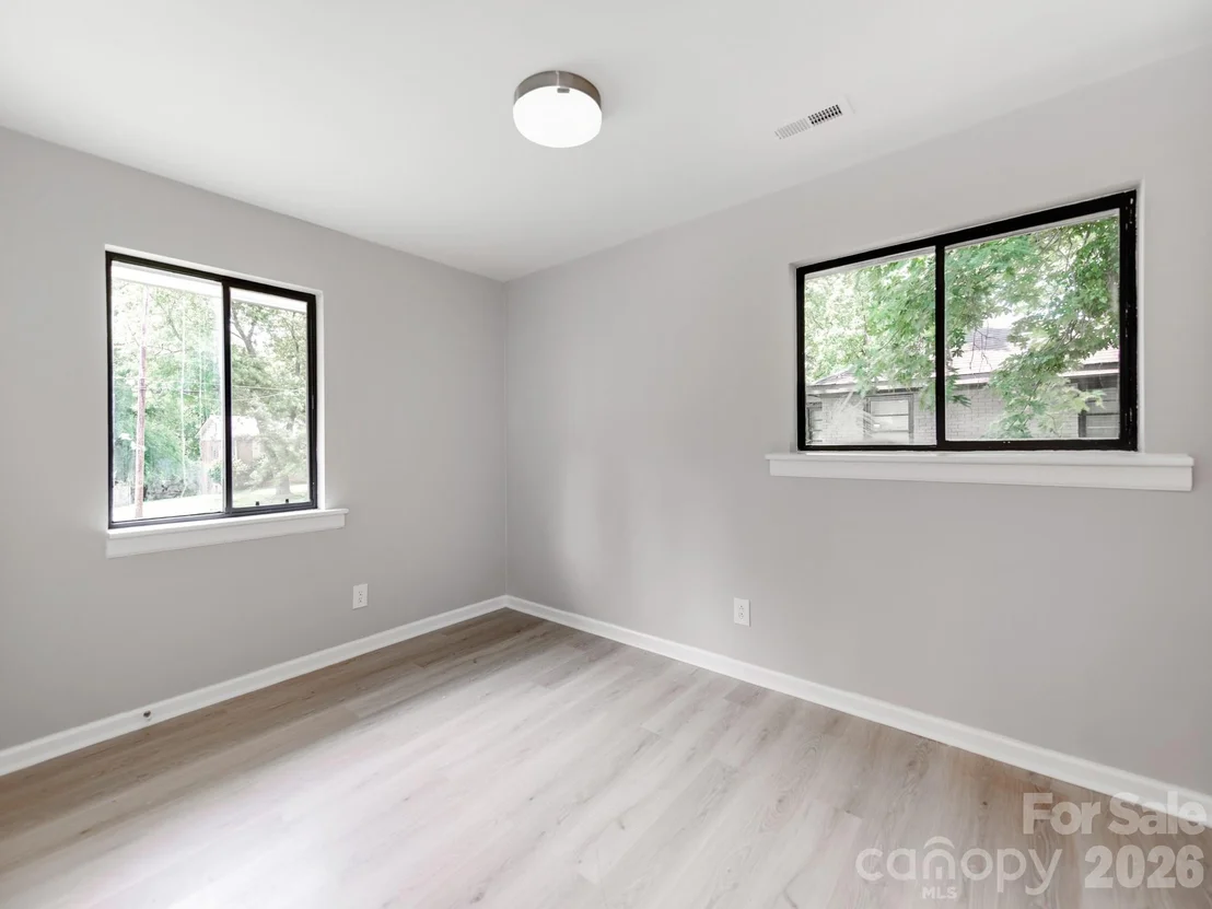 Photo of 4925 Springview Road