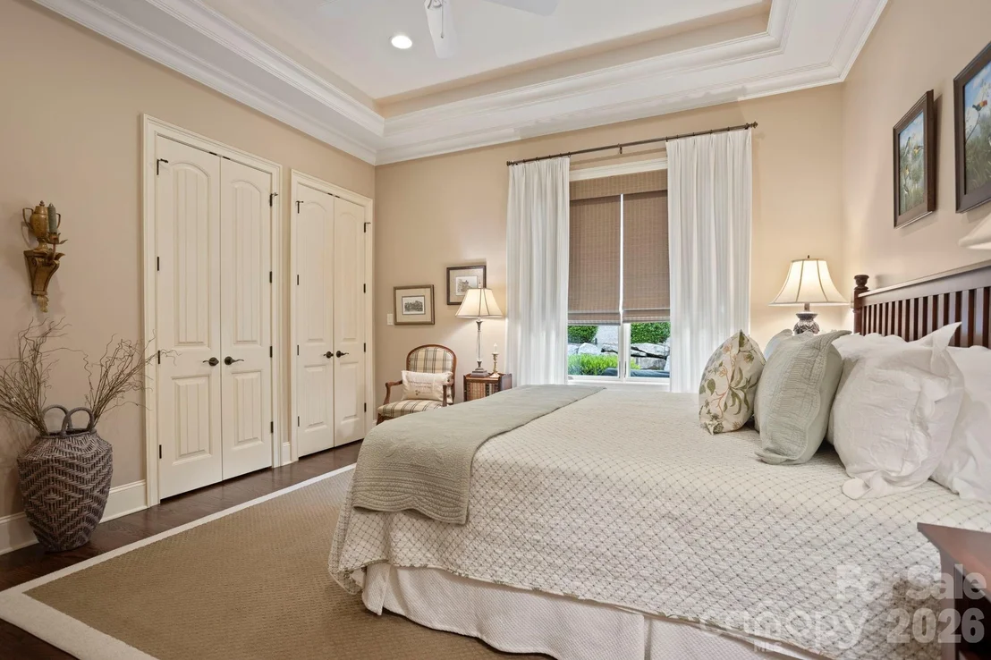 Photo of 390 Shipman Parkway