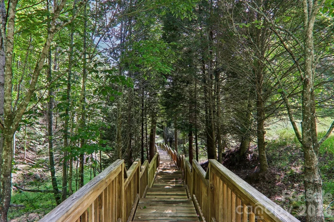 Photo of 35 Mountain Parkway