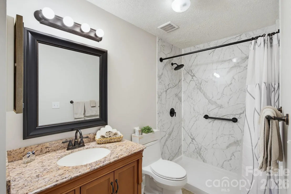 Photo of 1338 Torrence Circle