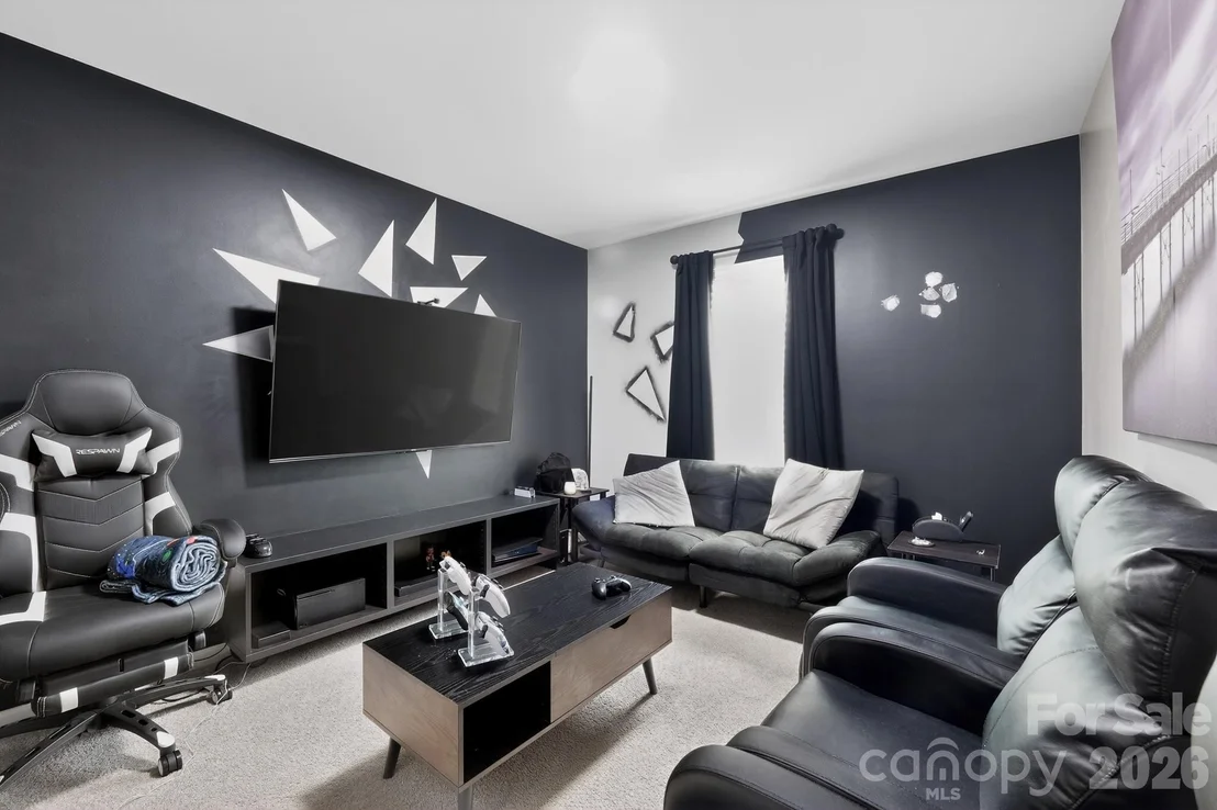 Photo of 1101 Freeman View Drive