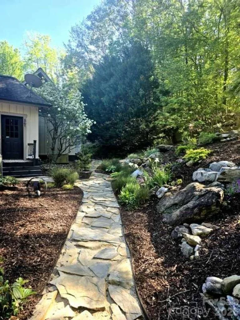 Photo of 2554 Deep Gap Farm Road