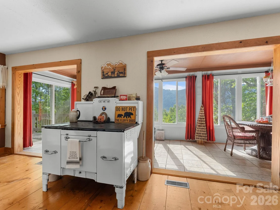 Photo of 600 Piney Gate Road