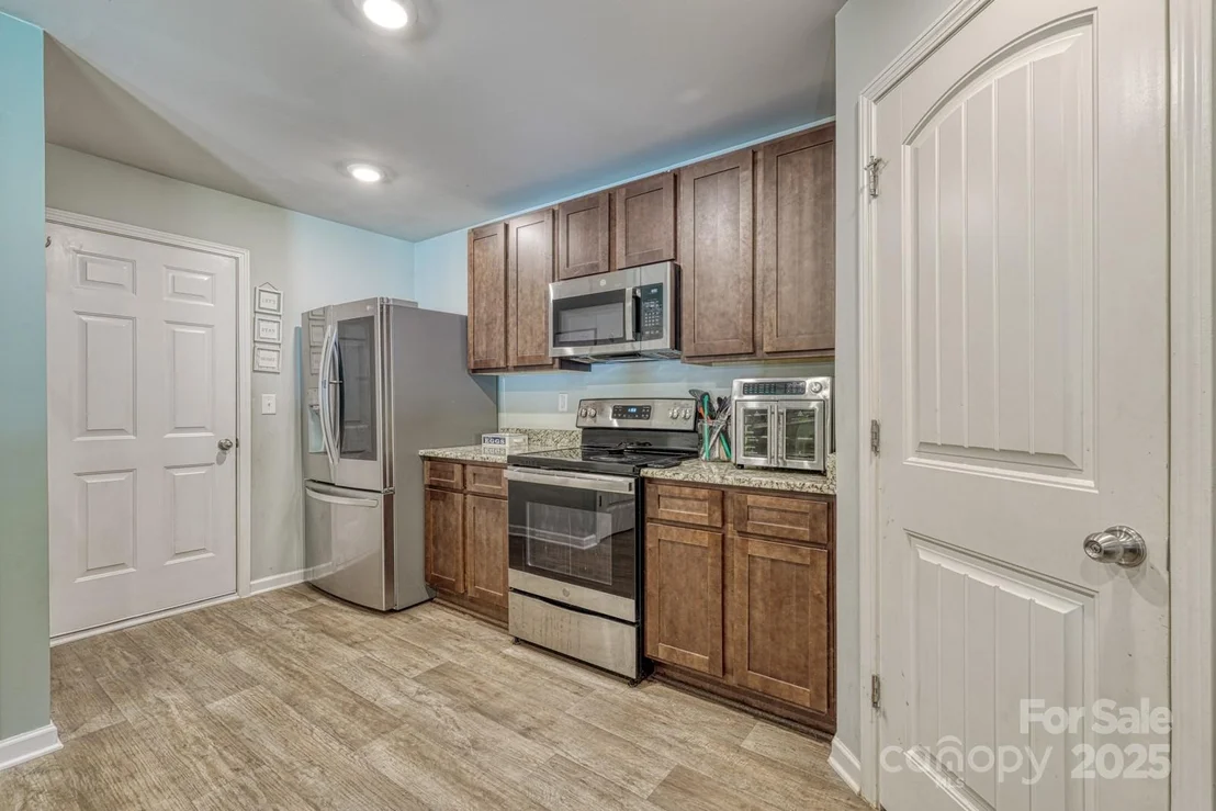 Photo of 1281 Twin Bridge Road