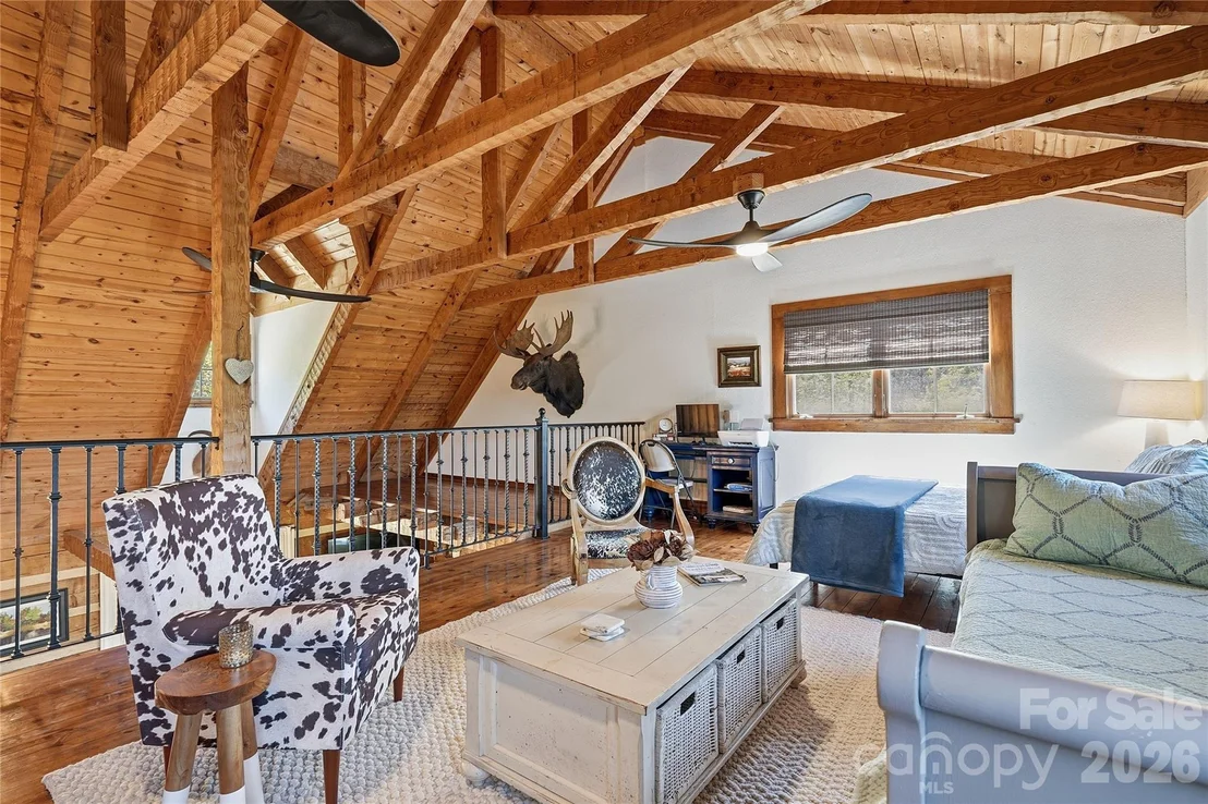 Photo of 723 N Highland Road
