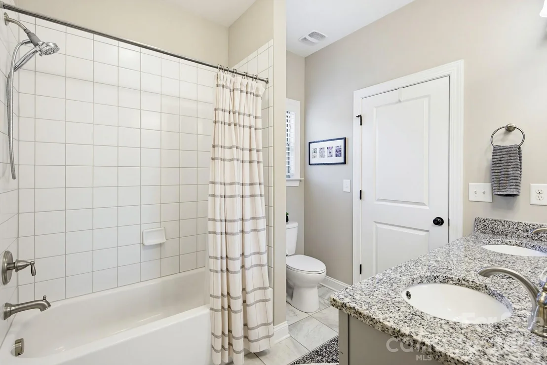 Photo of 3083 Twin Lakes Drive