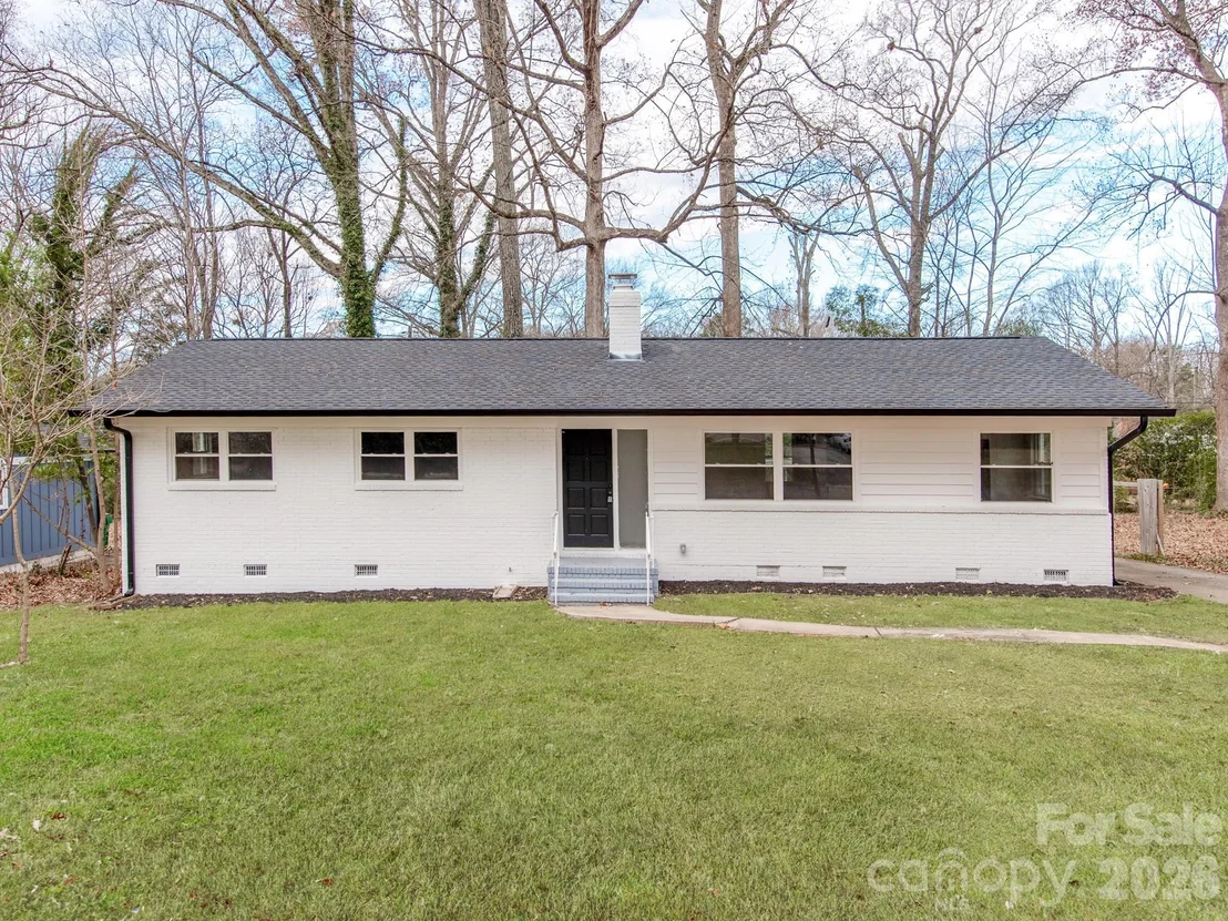 Photo of 2025 Birchcrest Drive