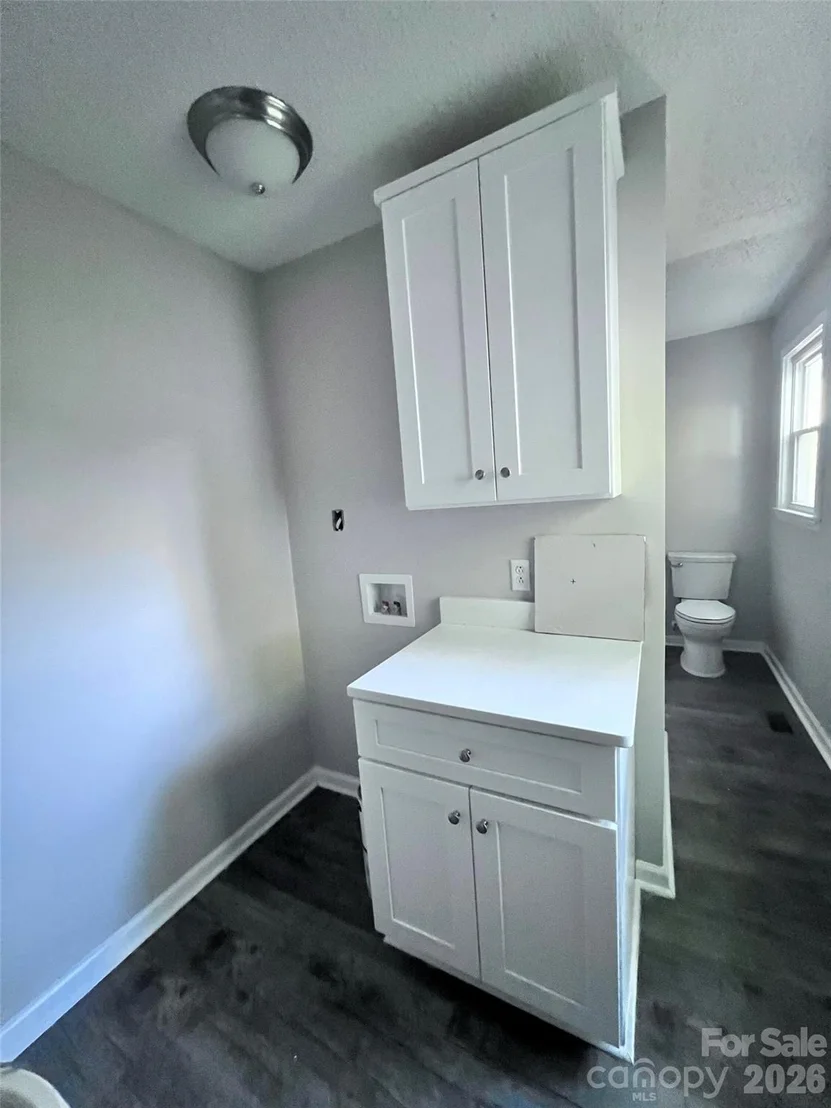 Photo of 400 Chatham Avenue