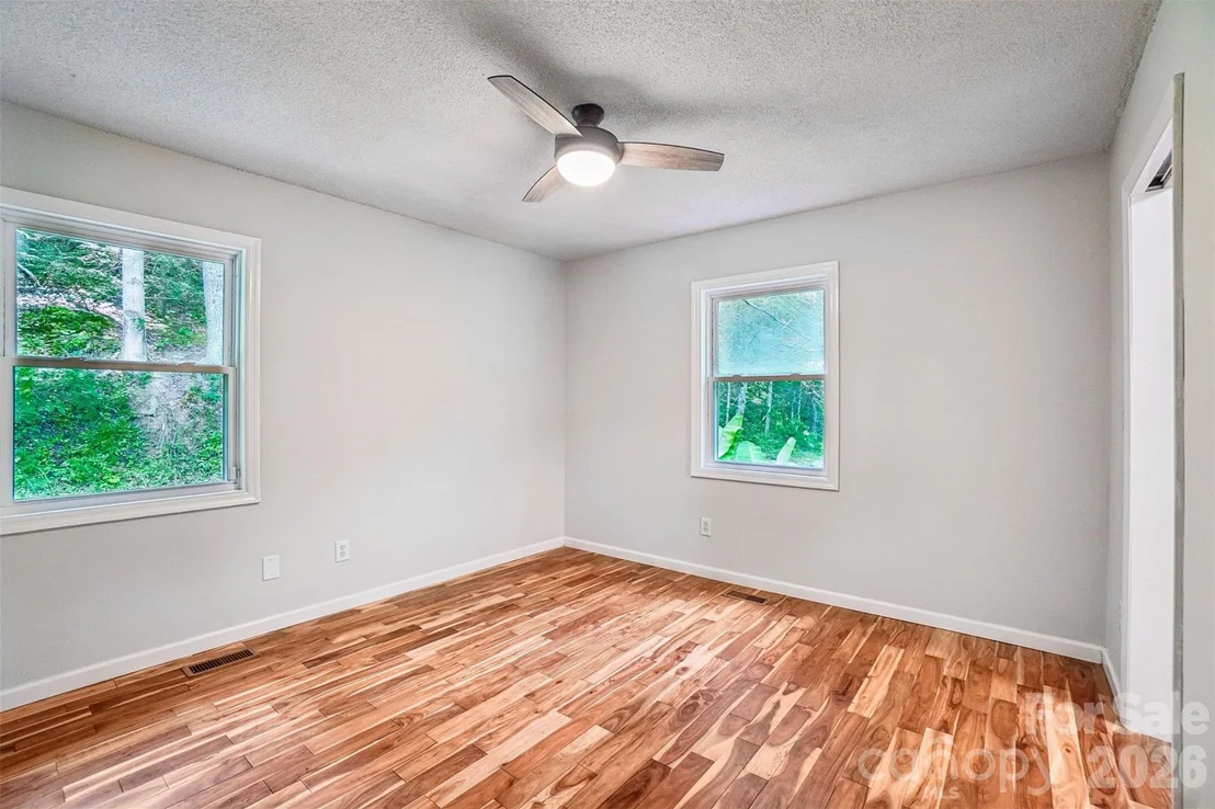 Photo of 19 Jupiter Heights
