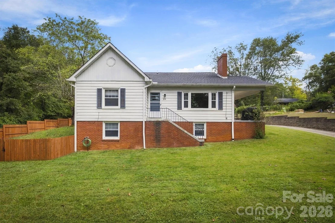 Photo of 214 Morehead Street