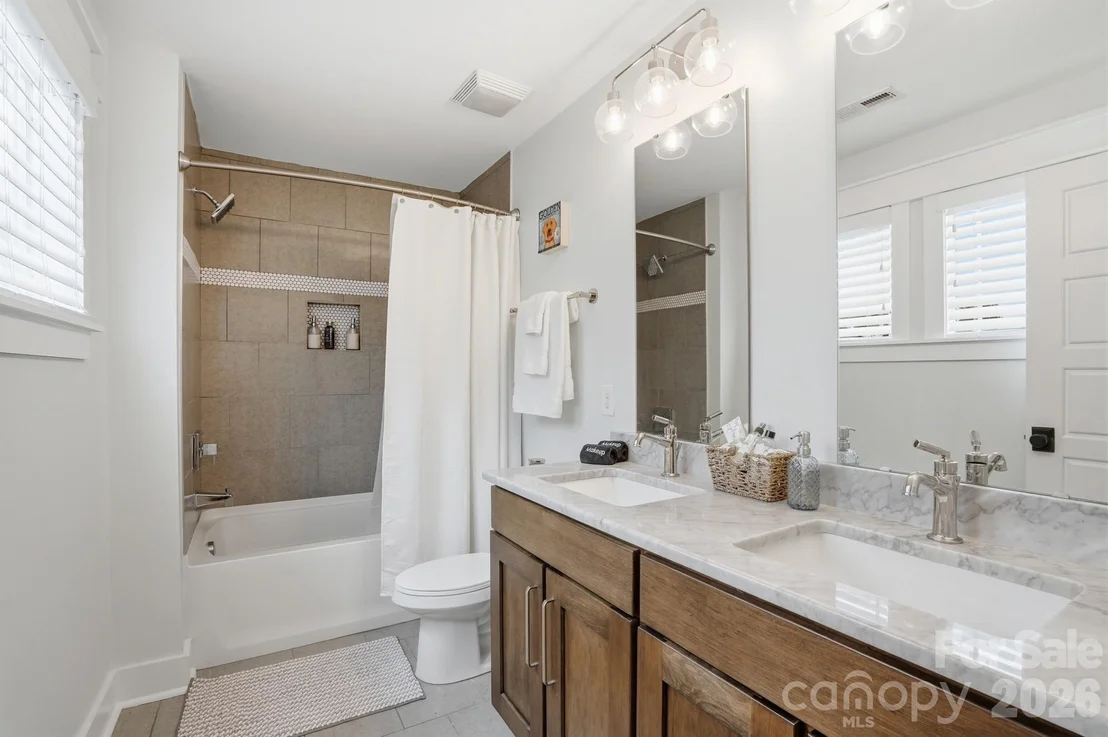 Photo of 2501 Marshall Place