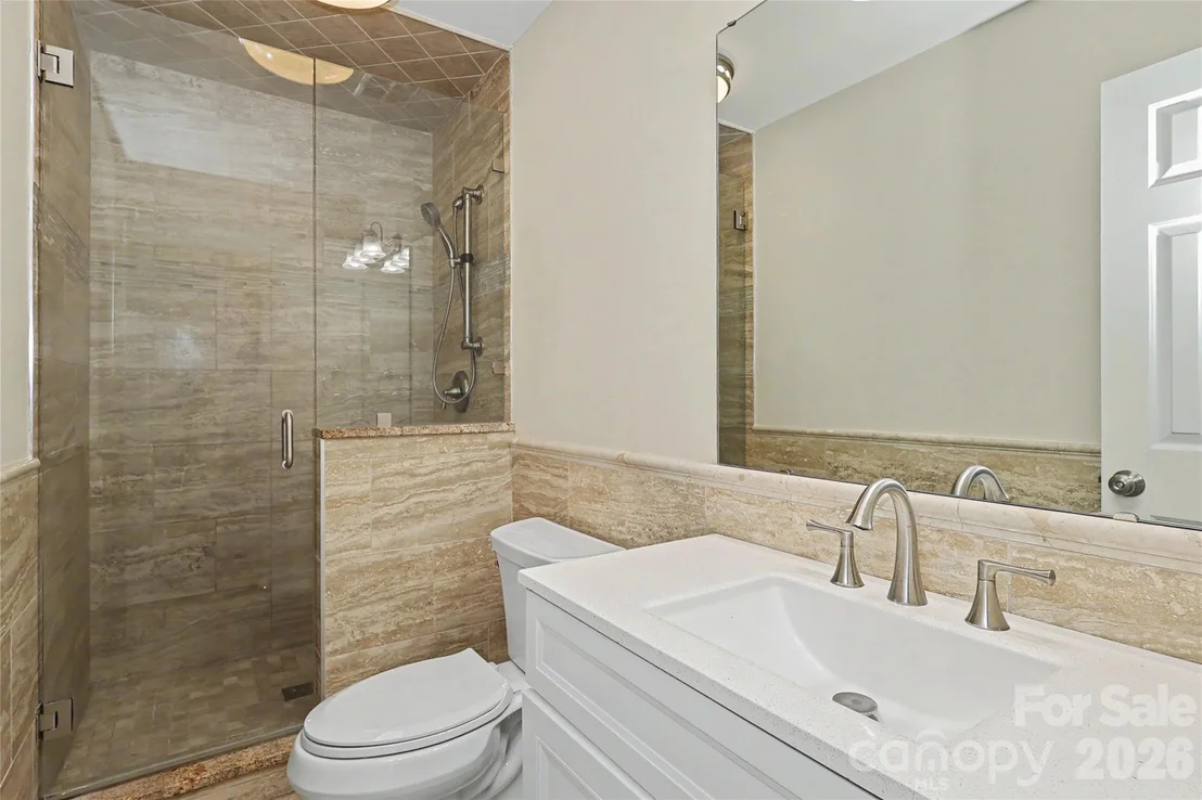 Photo of 3121 Lakeside Circle