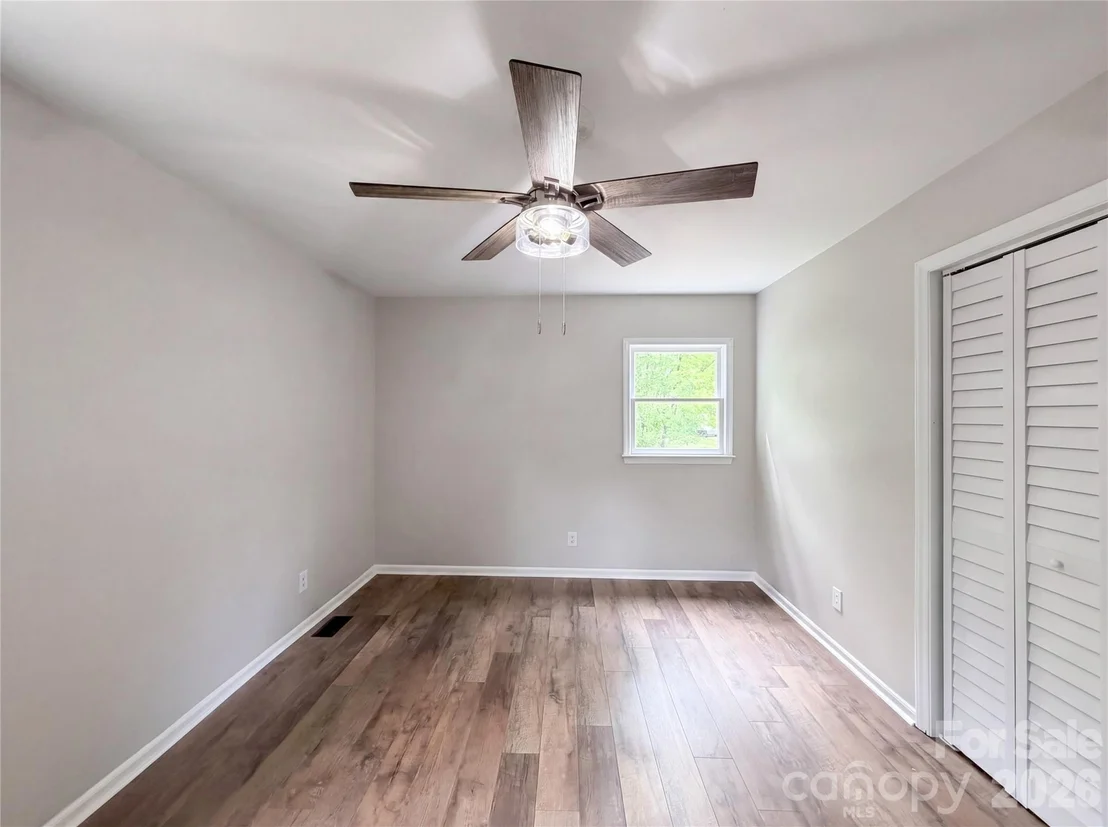 Photo of 706 Crescent Drive
