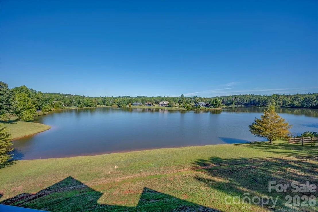 Photo of 438 Mapleton Lane
