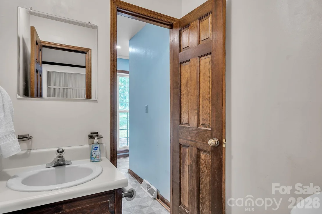 Photo of 412 Smith Road