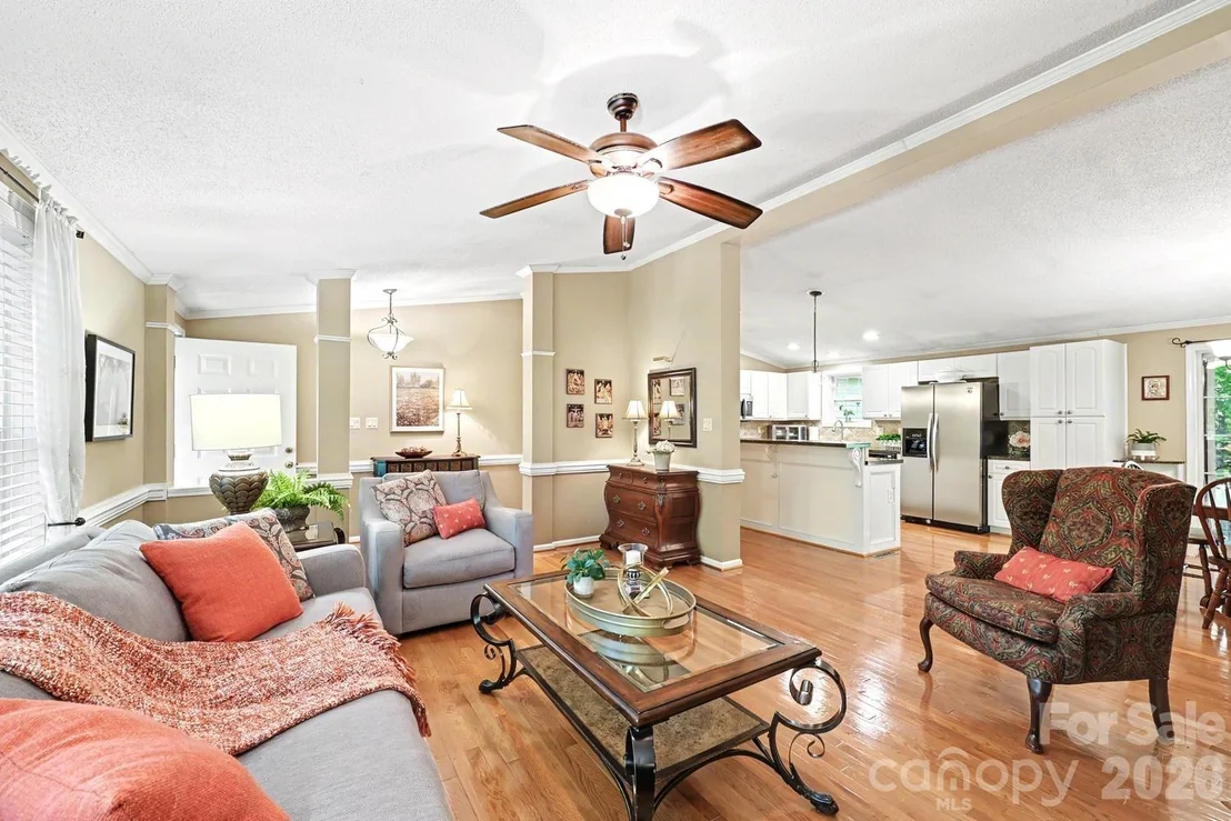 Photo of 10112 Idlewild Road