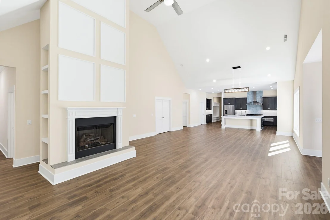 Photo of 2507 Forest Lawn Drive