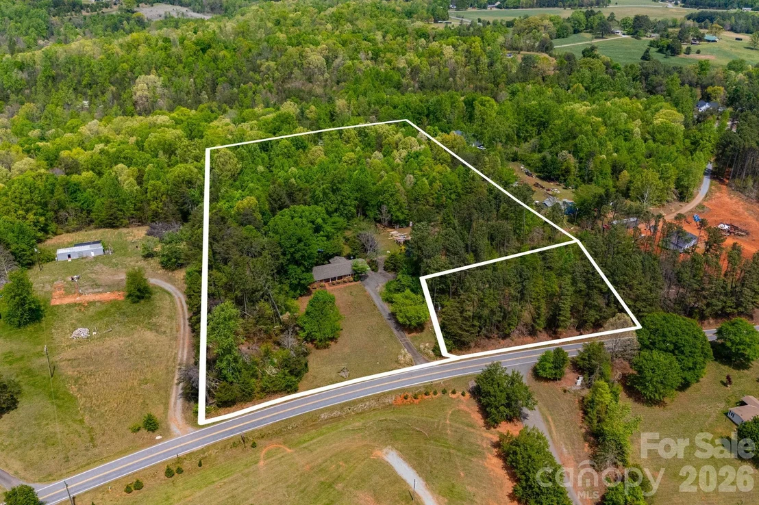 Photo of 1737 Whitesides Road