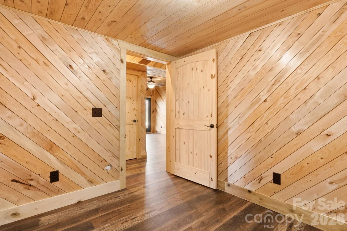 Photo of 449 Hampton Ridge Road