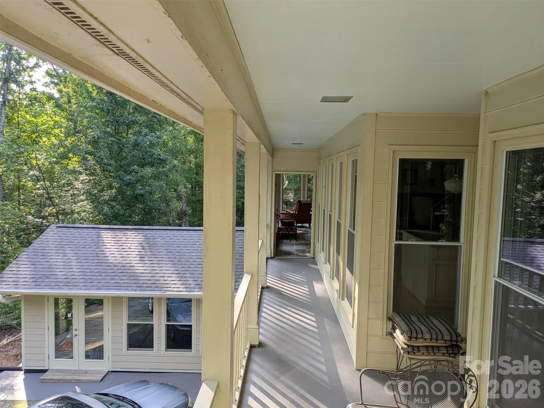 Photo of 675 Fox Run Lane