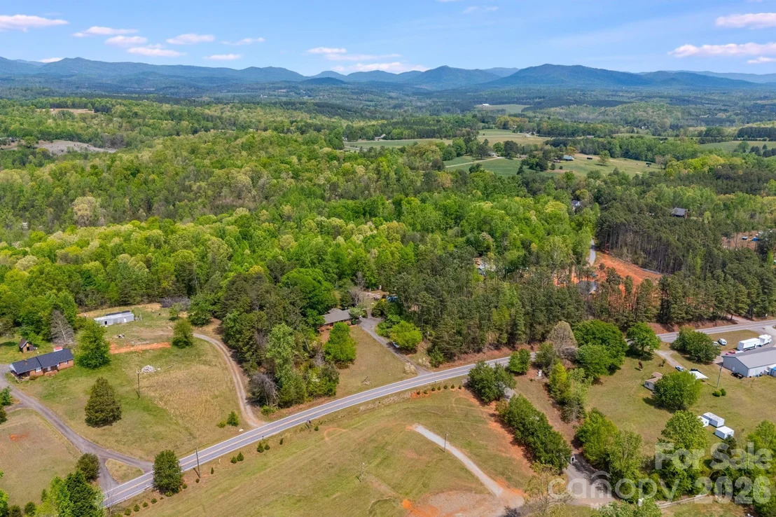 Photo of 1737 Whitesides Road