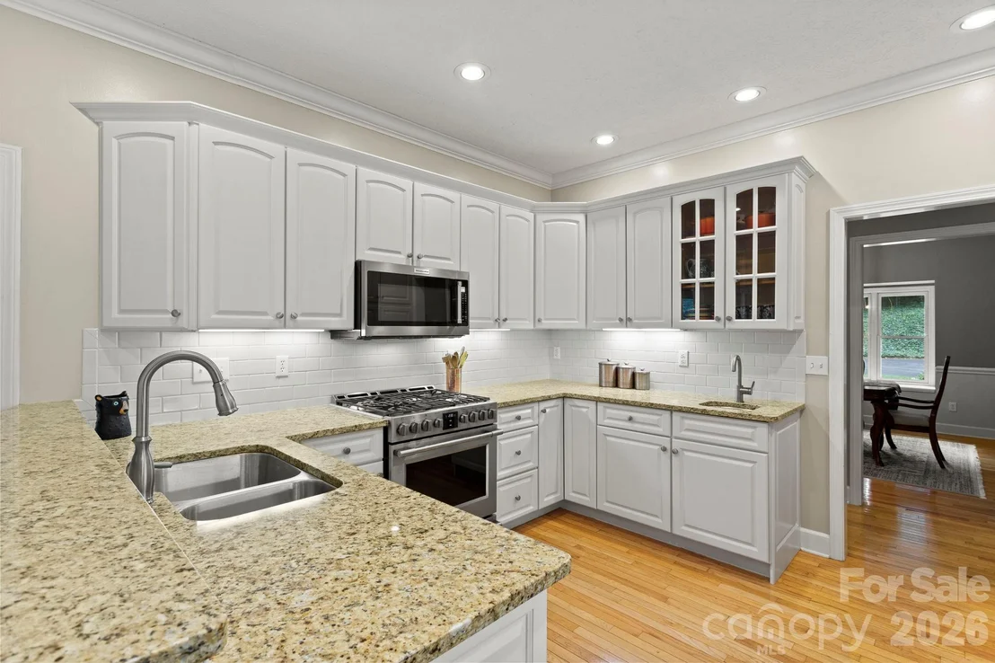 Photo of 324 Kenmure Drive