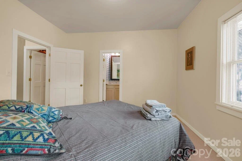 Photo of 1590 Shulls Mill Road