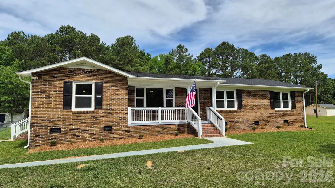 Photo of 2047 John Everall Road