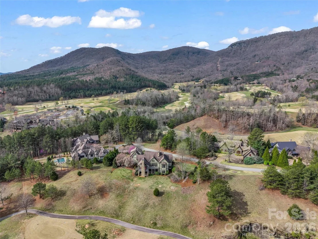 Photo of 565 Chestertown Drive