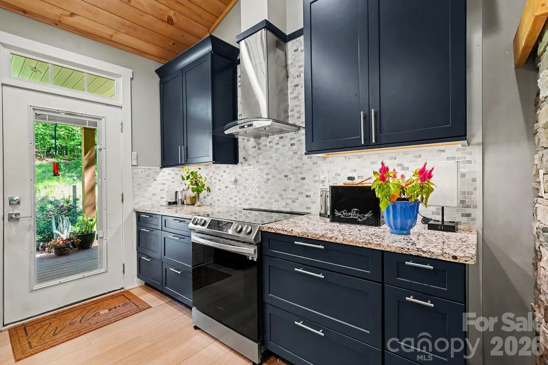Photo of 1241 Hayes Road