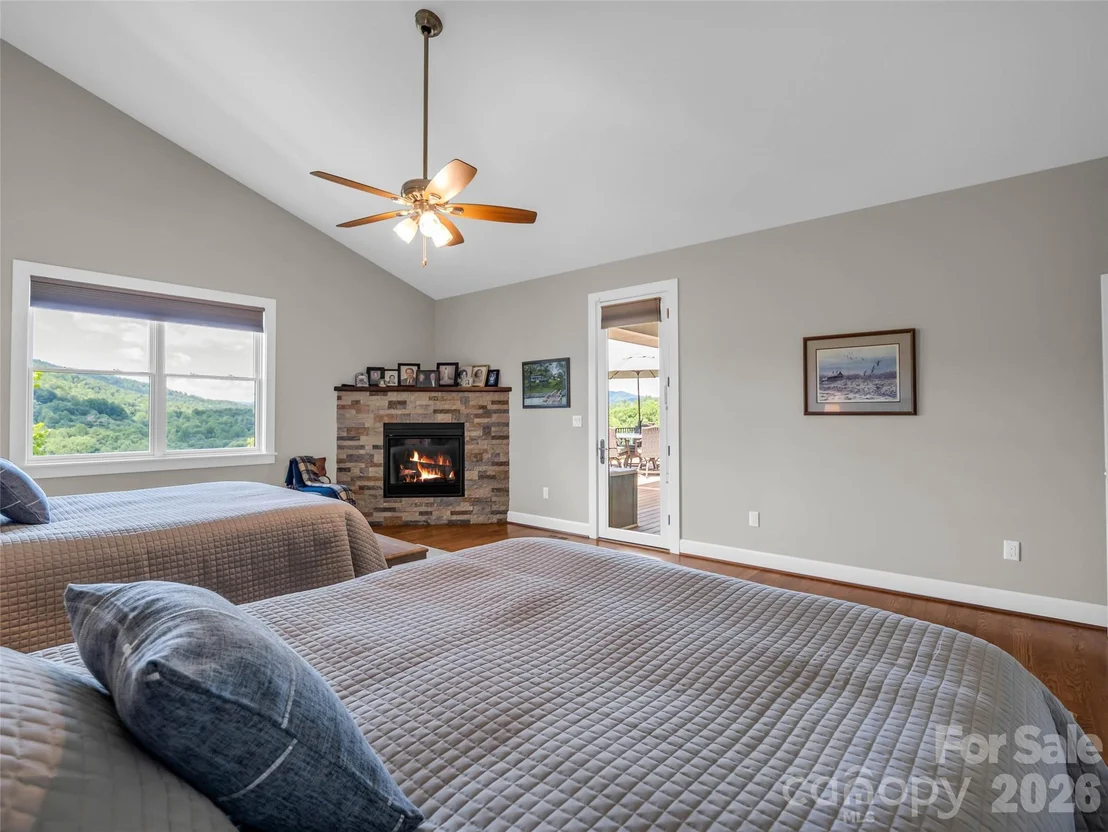 Photo of 930 Big Raven Lane