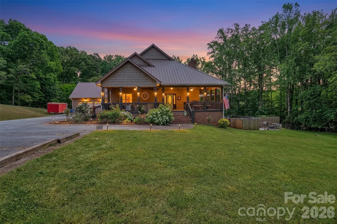Photo of 105 Winchester Drive