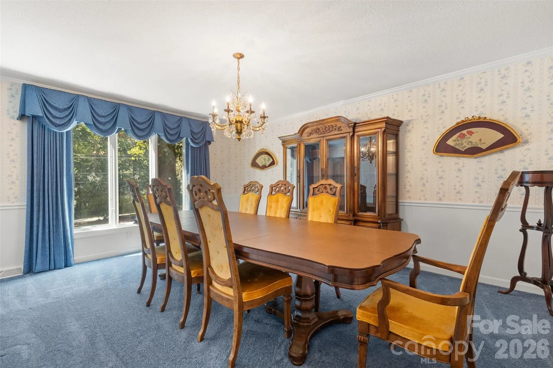 Photo of 600 Fairway Drive