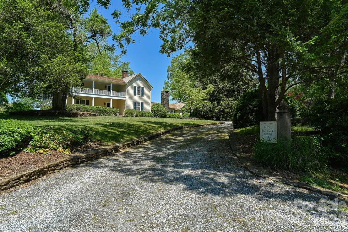 Photo of 835 Jackson Grove Road