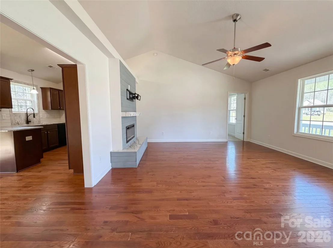 Photo of 307 Rhea Road