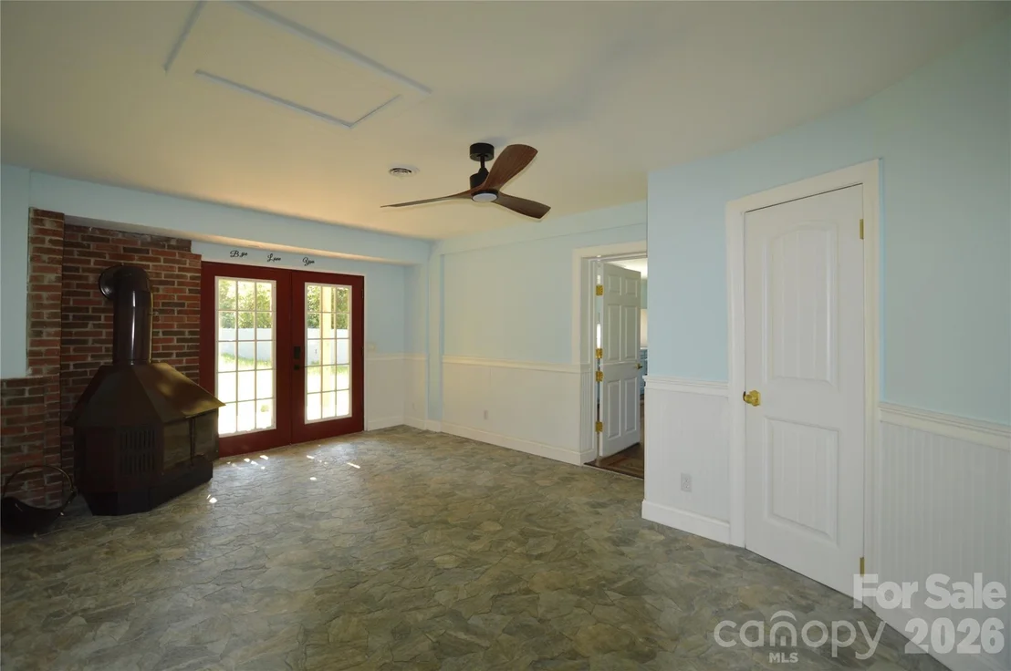Photo of 1183 Sandy Plains Road