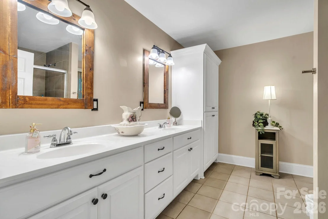 Photo of 103 Forest Avenue