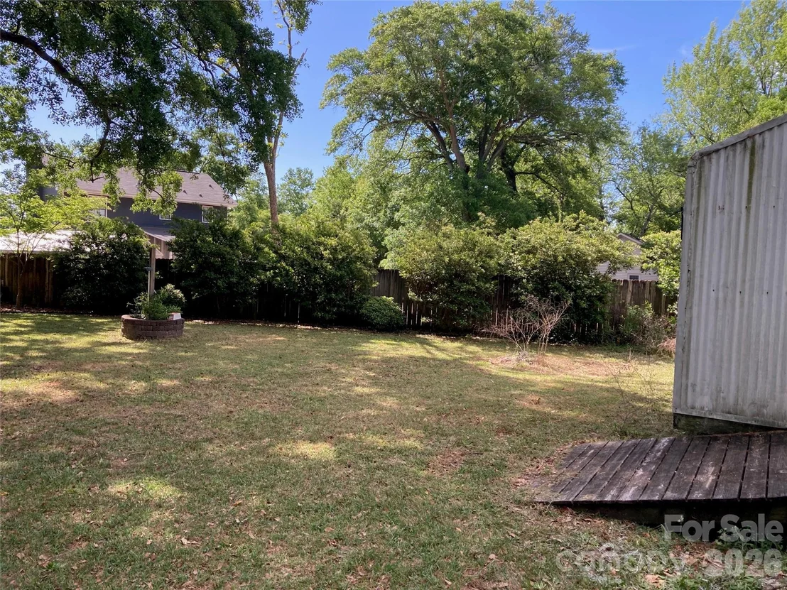 Photo of 526 Hillcrest Drive