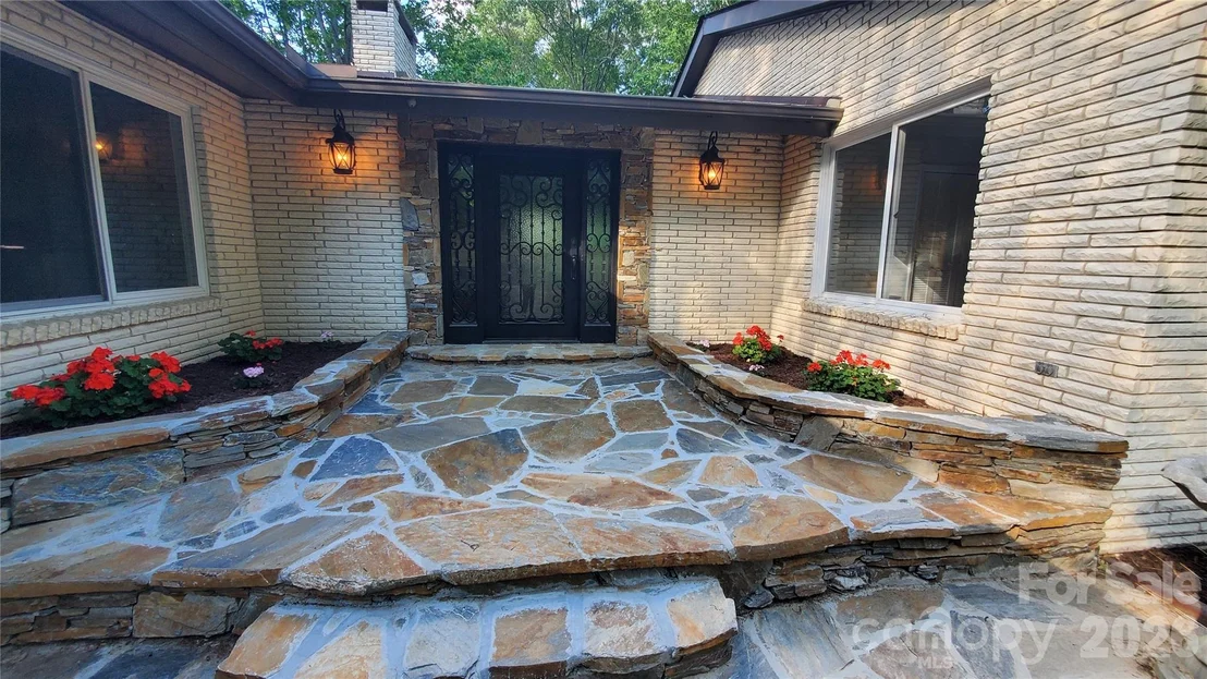 Photo of 294 Martha Drive