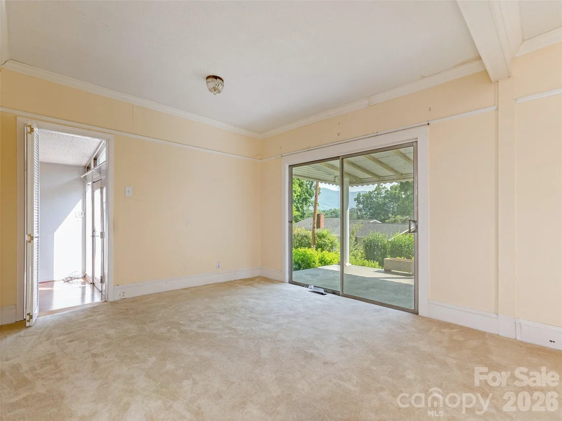 Photo of 34 Lockhart Road