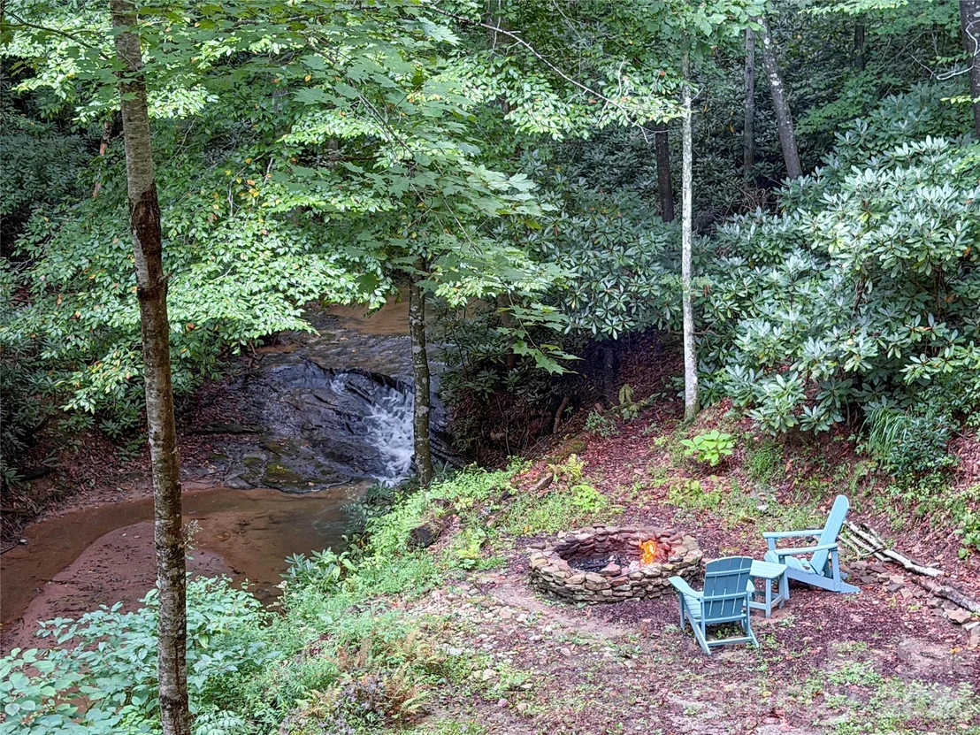 Photo of 2218 Mountain Page Road
