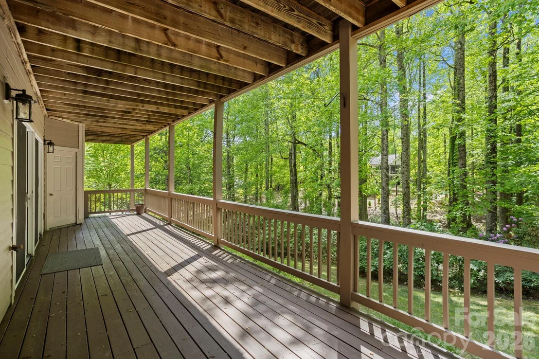 Photo of 547 Pinnacle Peak Lane