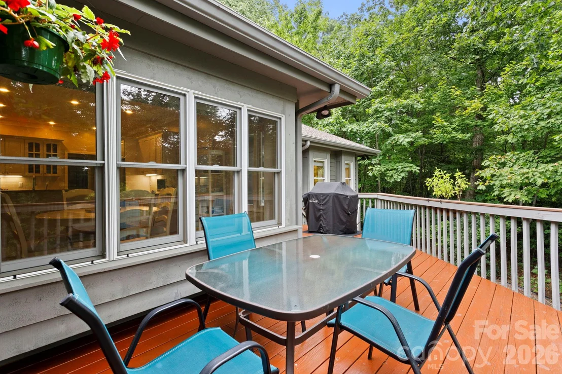 Photo of 324 Kenmure Drive