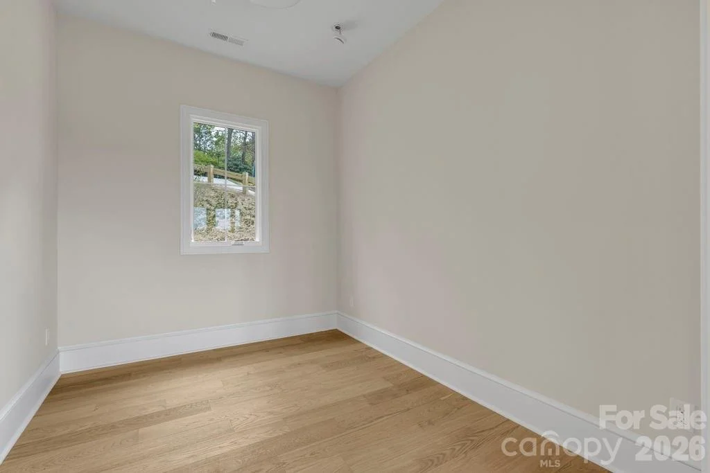 Photo of 380 Greystone Drive
