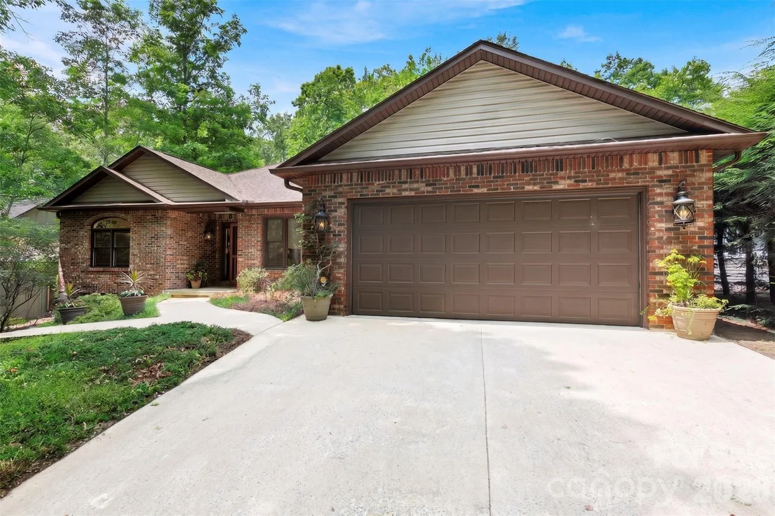 Photo of 542 Soquili Drive