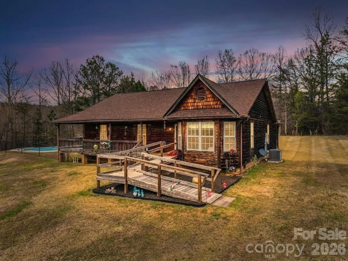Photo of 308 Frog Hollow Road