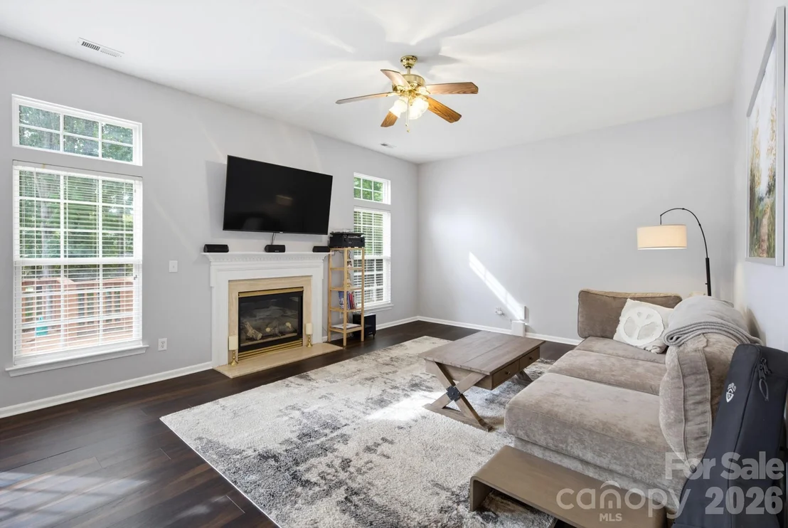 Photo of 13330 Edgetree Drive