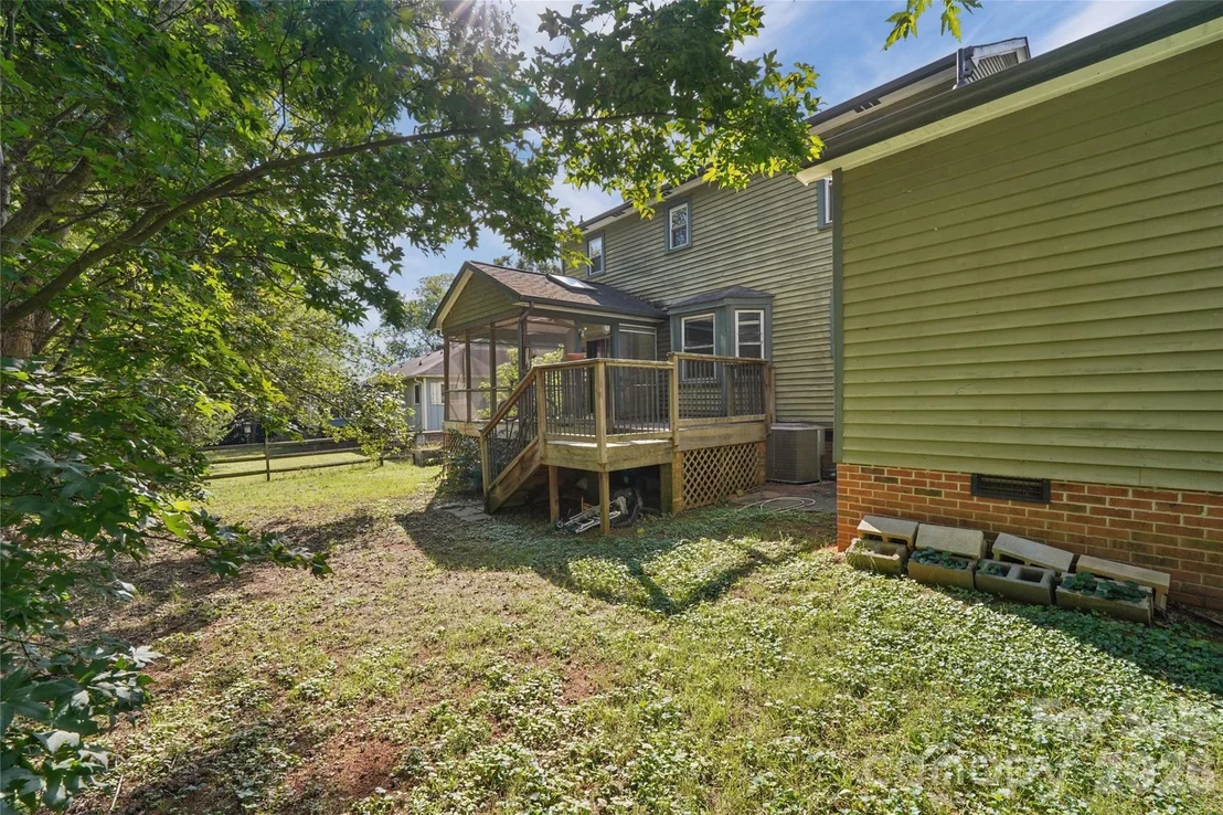 Photo of 204 Hughey Drive