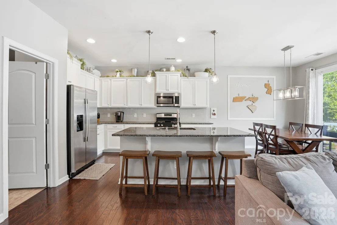 Photo of 1937 Tablerock Drive