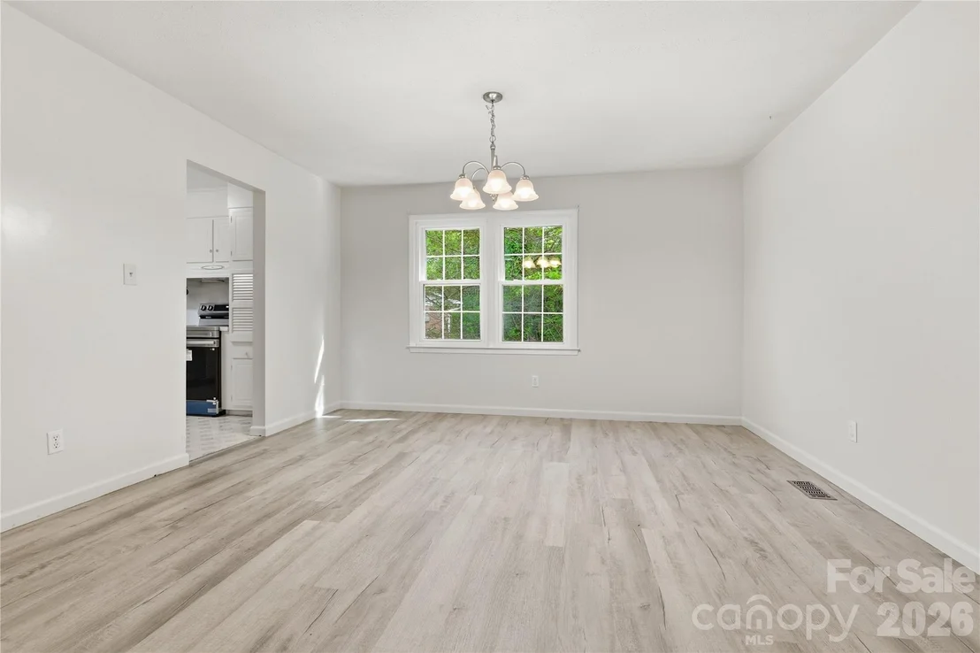 Photo of 123 Castleton Lane